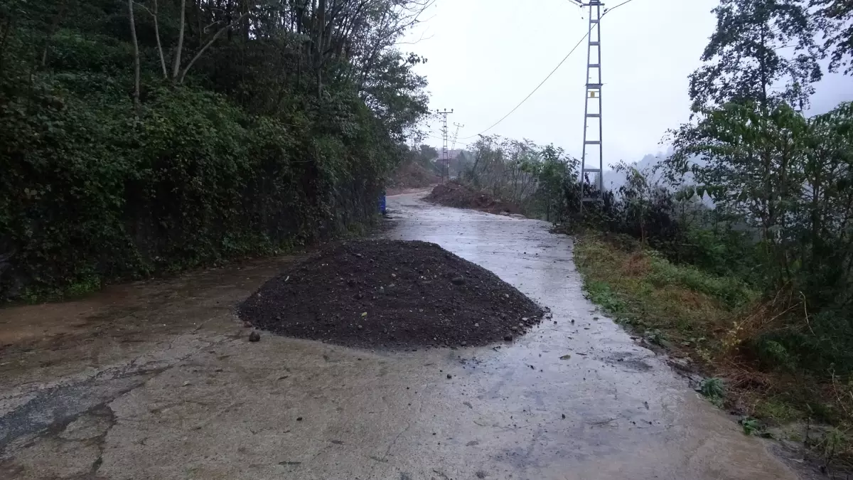 Rize’de Heyelan Güvenlik Kamerasında